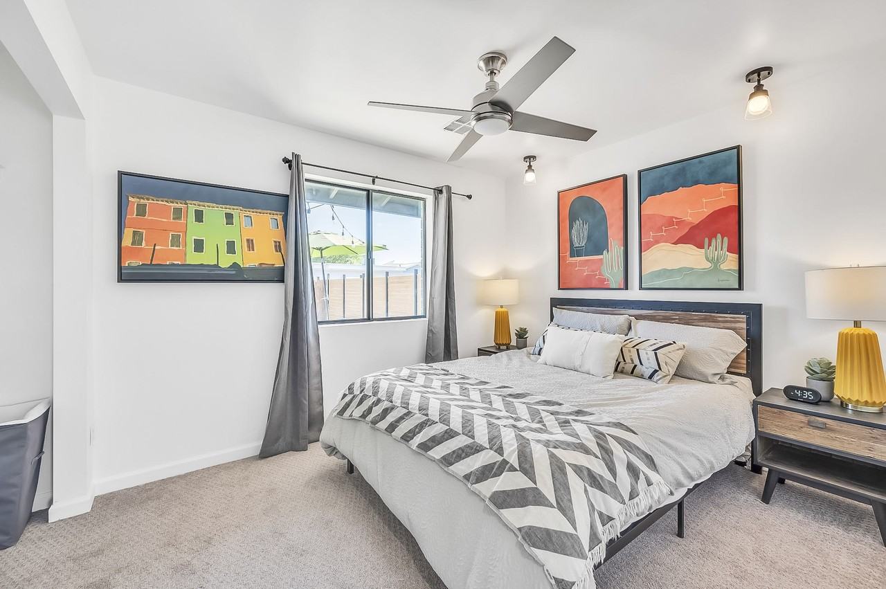 E Linda Ln - Photo 7 of 10