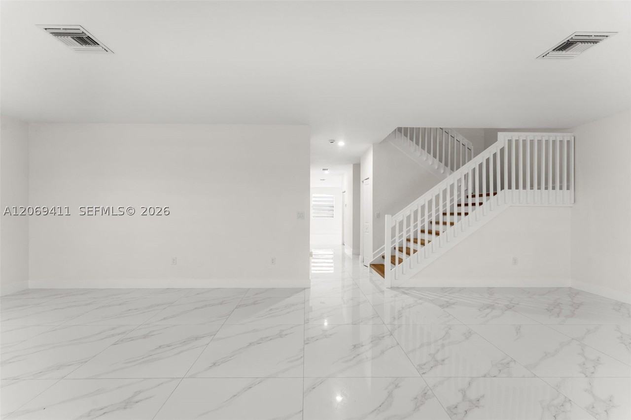 13248 Sw 188th Ter #0 - Photo 4 of 50