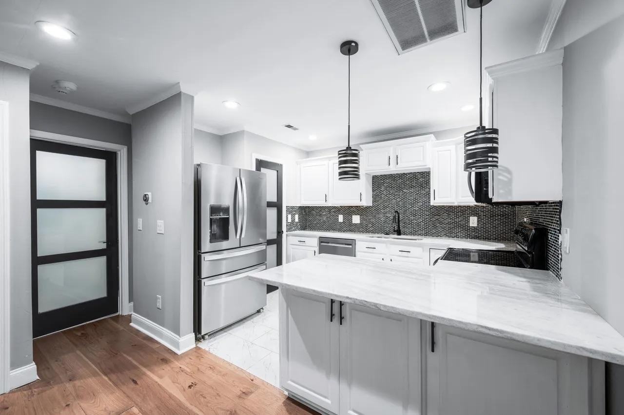 Shannon Dr - Photo 6 of 17