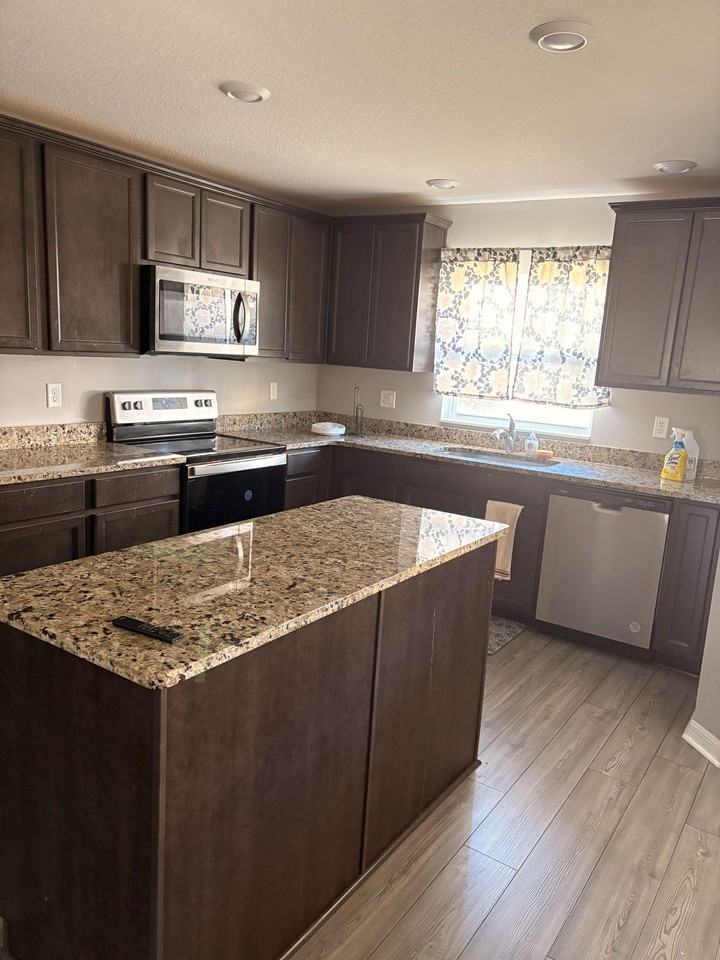 Wynford Cir - Photo 2 of 7