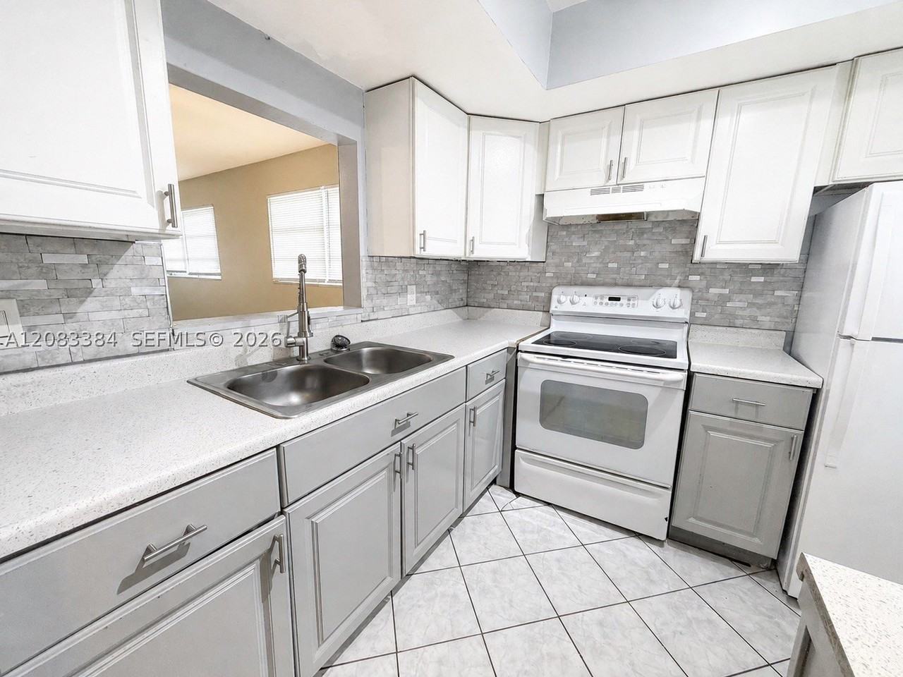 4061 Nw 9th Ave #106 - Photo 7 of 17