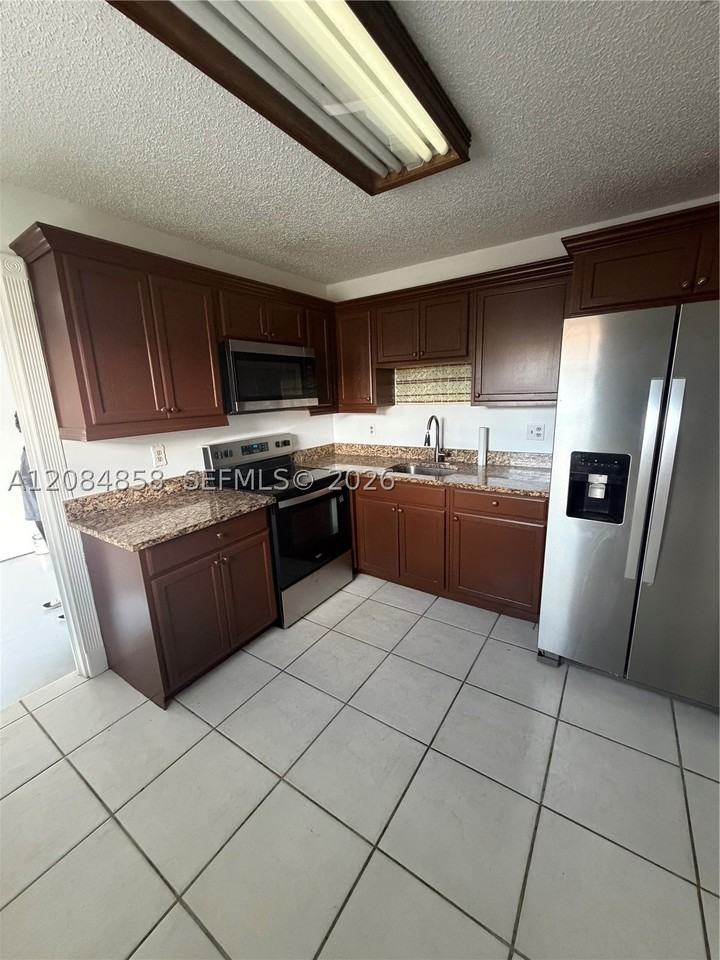 5705 Stonington Way - Photo 2 of 8