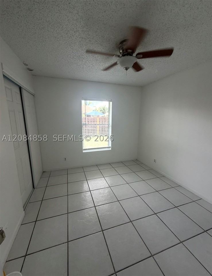 5705 Stonington Way - Photo 6 of 8