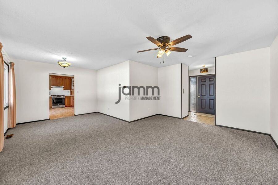 5010 Meadow Moss Ln - Photo 3 of 30