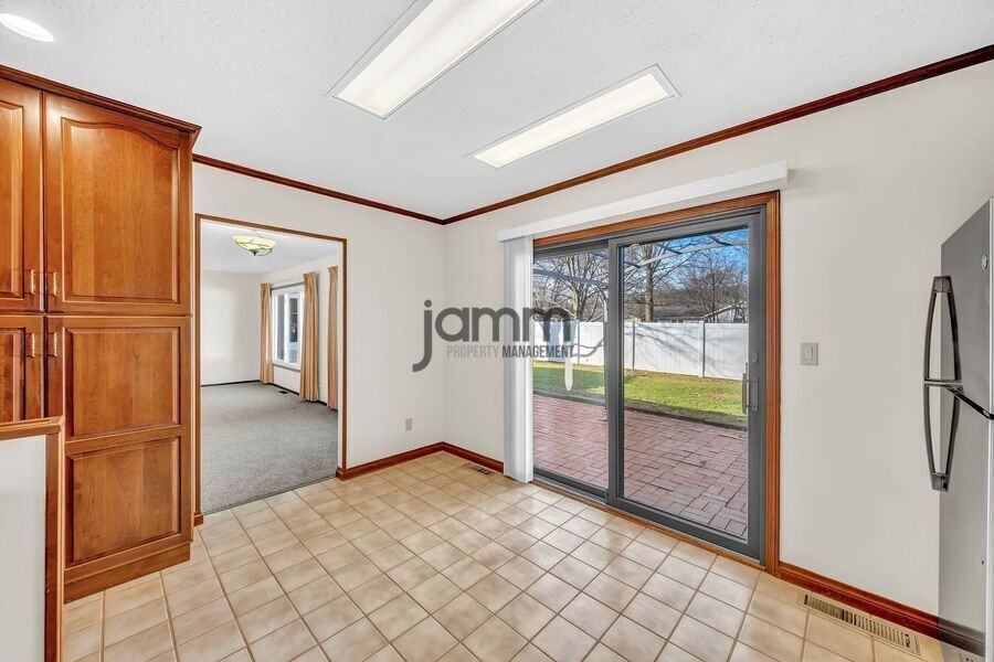 5010 Meadow Moss Ln - Photo 7 of 30