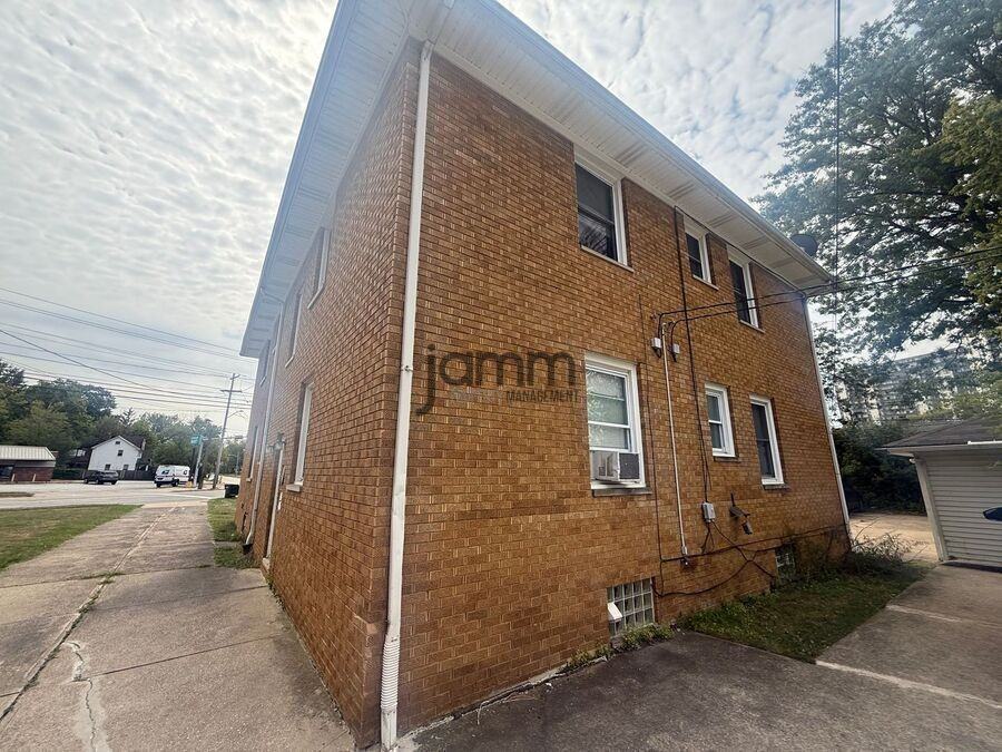26631 Lake Shore Blvd Uppr - Photo 2 of 21