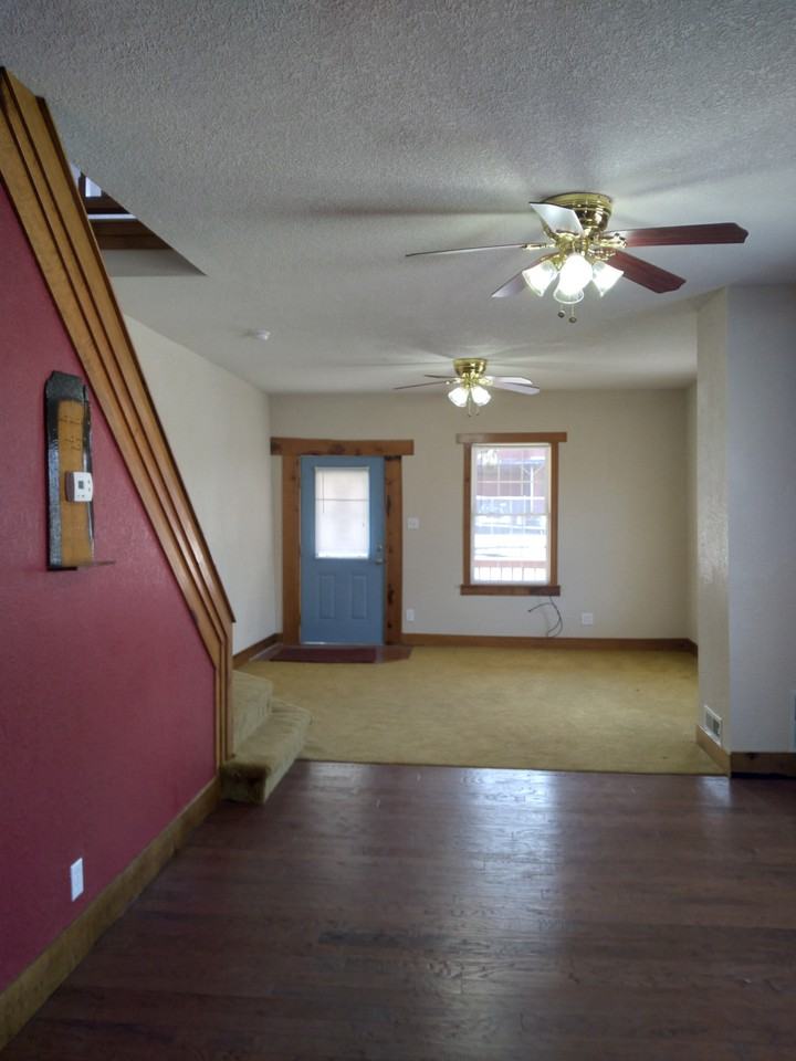 336 W Main St - Photo 2 of 8