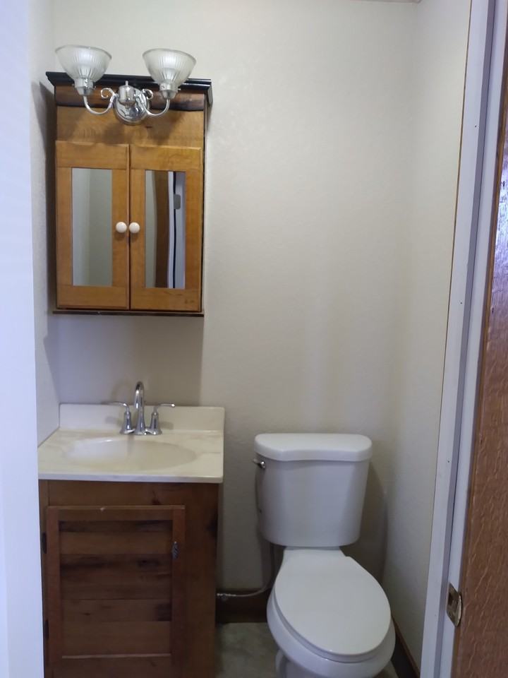336 W Main St - Photo 3 of 8