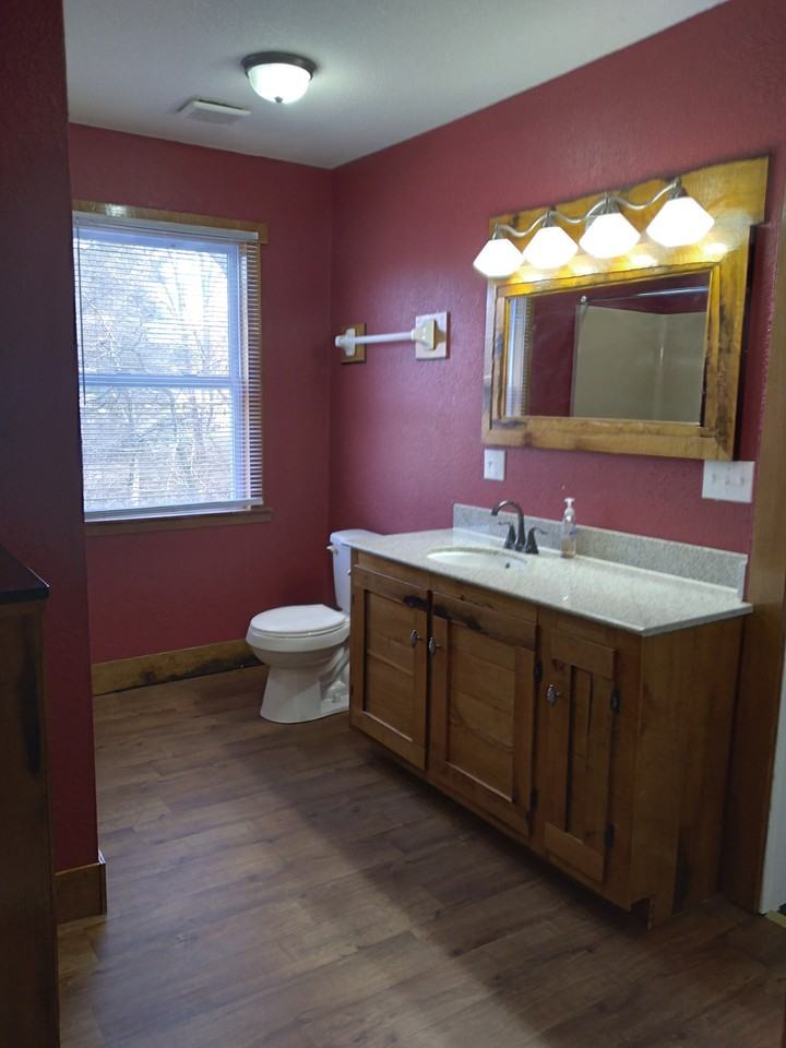 336 W Main St - Photo 7 of 8