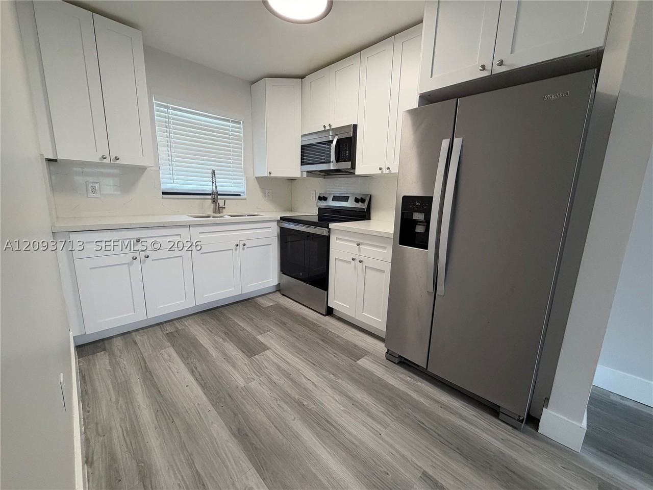 25 W 4th St #201 - Photo 5 of 10