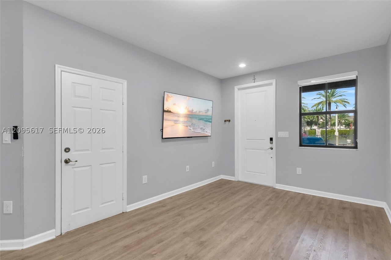 11671 Sw 150th Pl - Photo 3 of 31