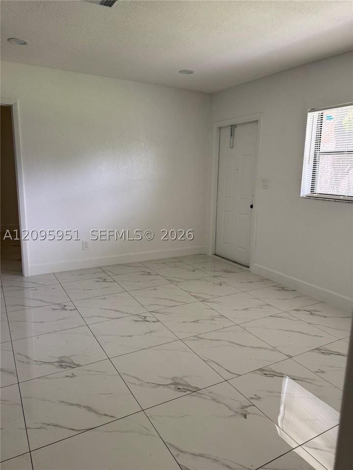 8742 Sw 145th St #8742 - Photo 3 of 9