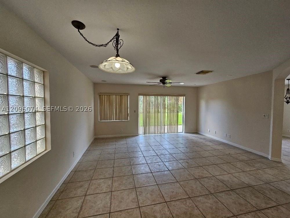 7604 Sierra Ridge Ln - Photo 4 of 25