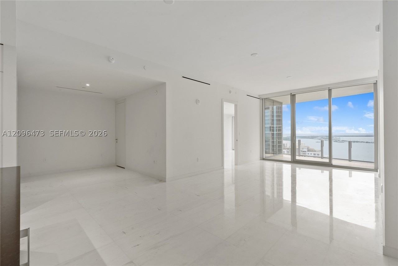300 Biscayne Boulevard Way #3805W - Photo 3 of 33