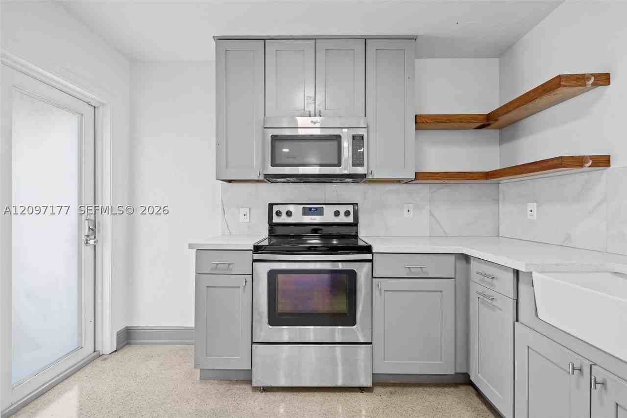 1234 N Victoria Park Rd #0 - Photo 7 of 25