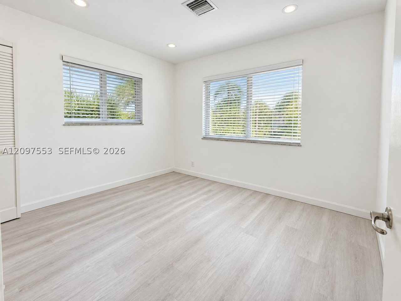 4570 Nw 17th Ave - Photo 7 of 18