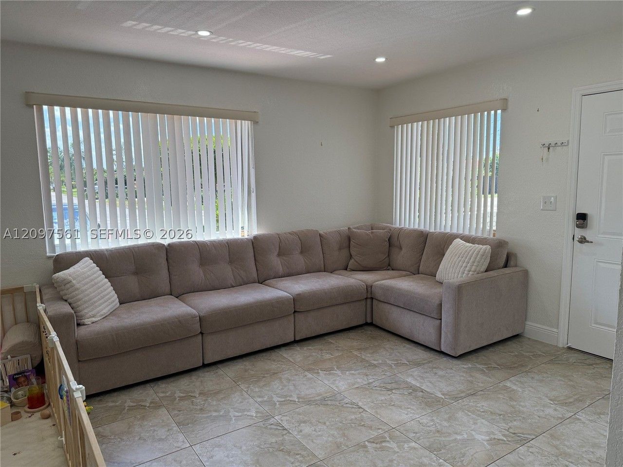 1563 W 81st St #1563 - Photo 5 of 20