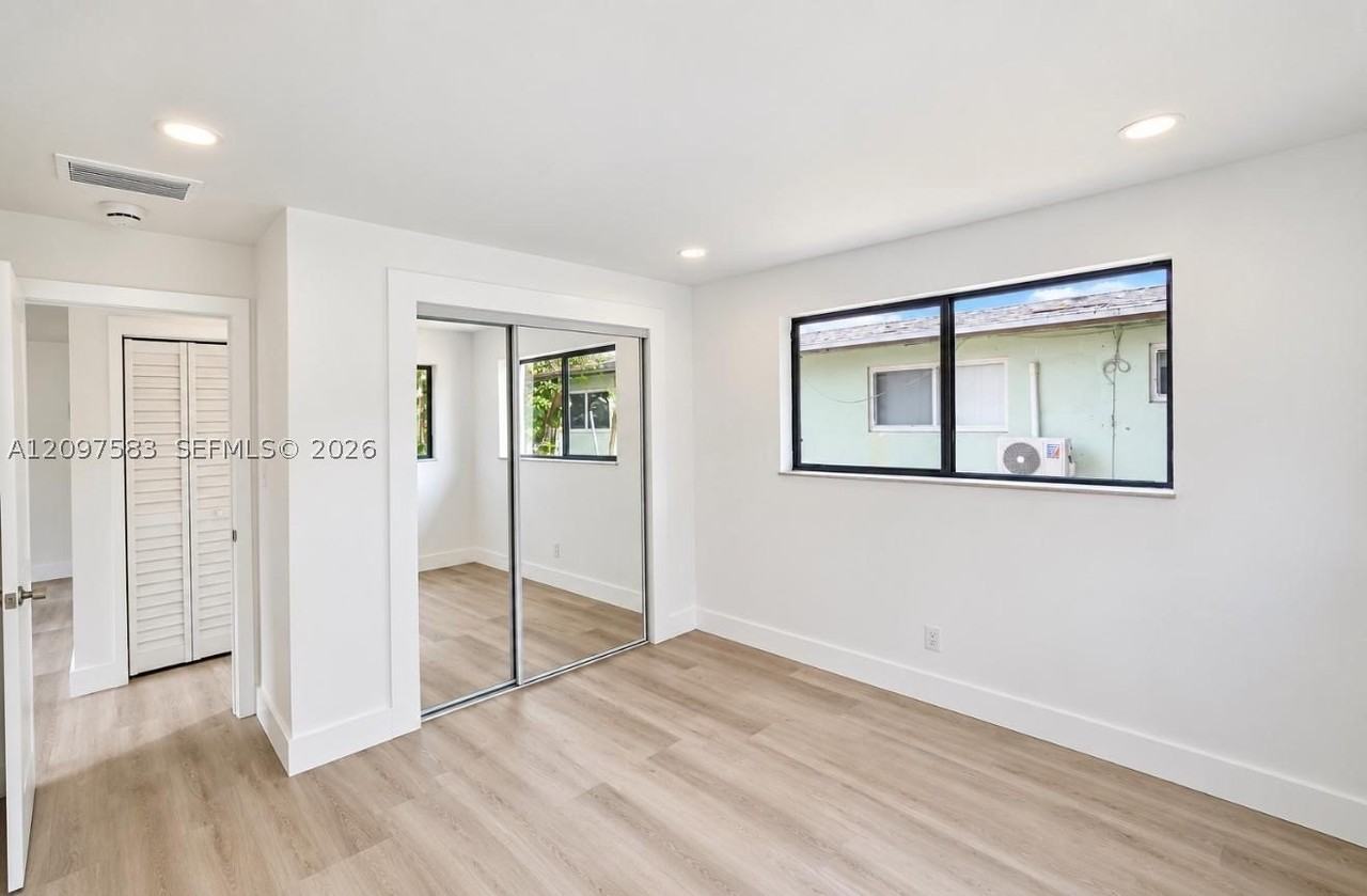 1949 Riverside Dr #2 - Photo 6 of 10