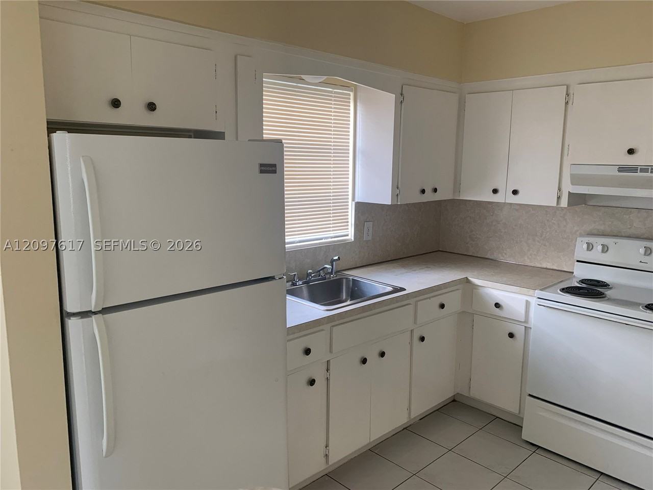 2220 Pierce St #1-4 - Photo 6 of 8
