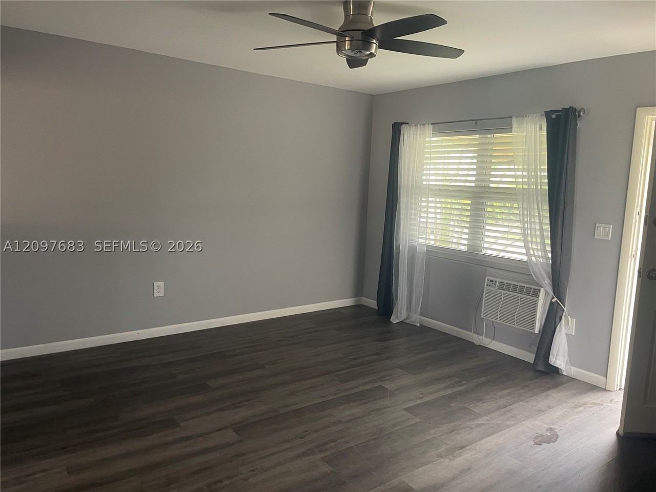 1119 N 22nd Ave #1119 - Photo 2 of 10