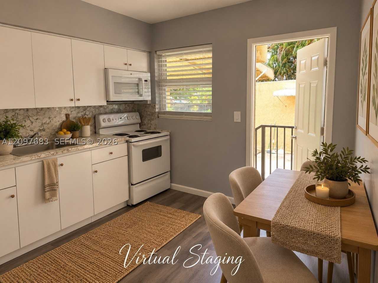 1119 N 22nd Ave #1119 - Photo 4 of 10