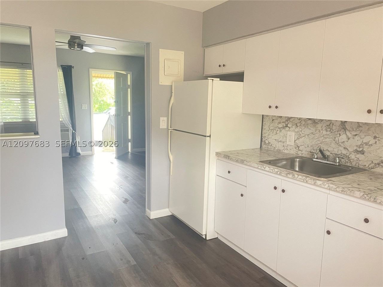 1119 N 22nd Ave #1119 - Photo 5 of 10