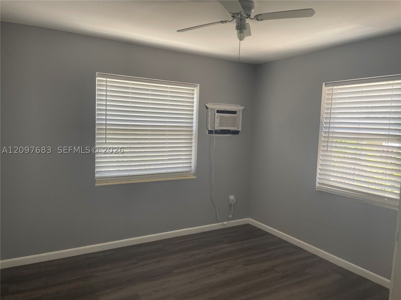 1119 N 22nd Ave #1119 - Photo 6 of 10