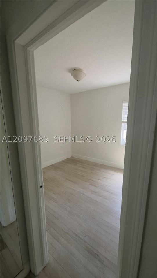 702 Boabadilla St - Photo 5 of 25