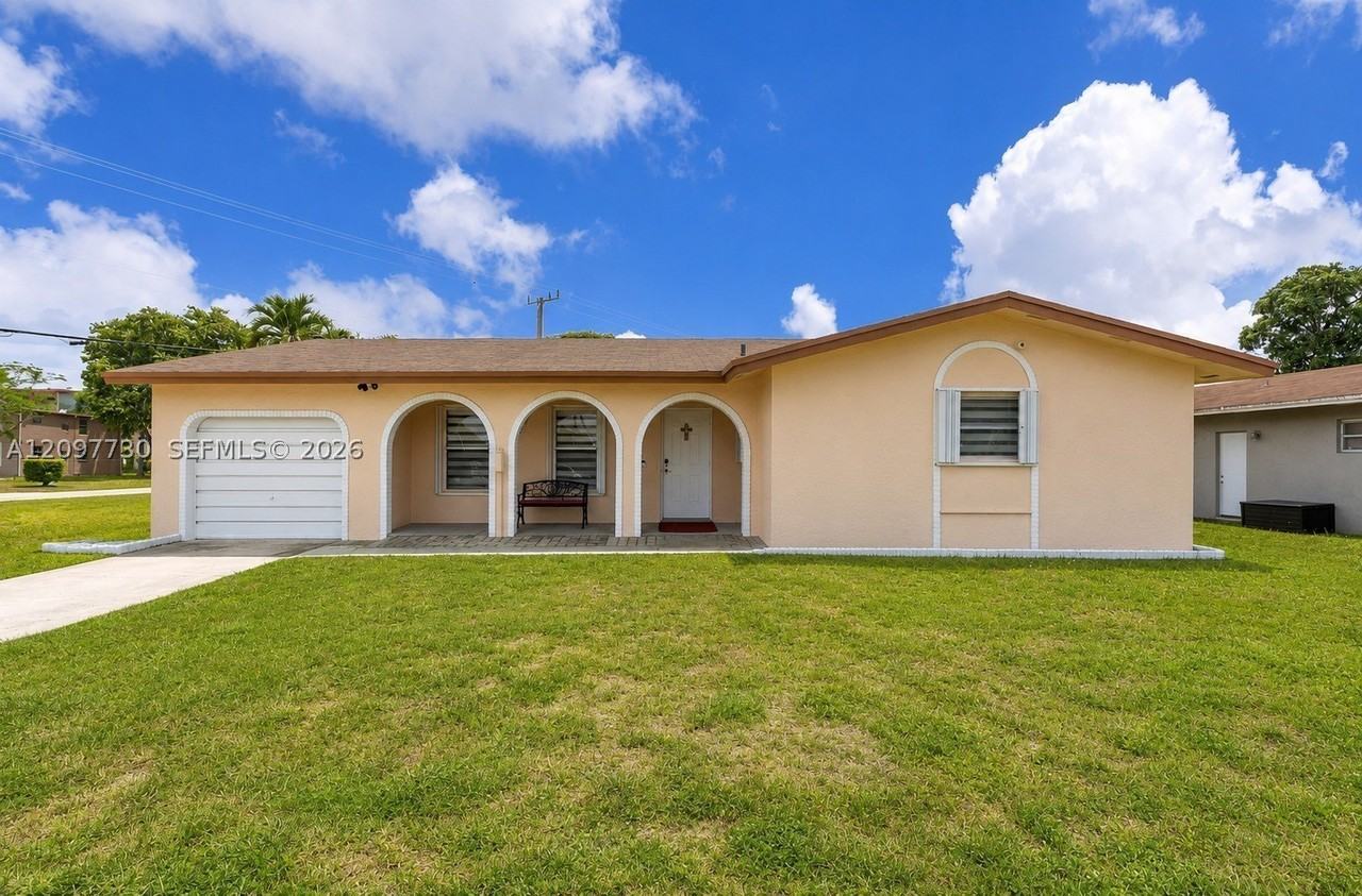 850 Nw 79th Ave - Photo 3 of 26