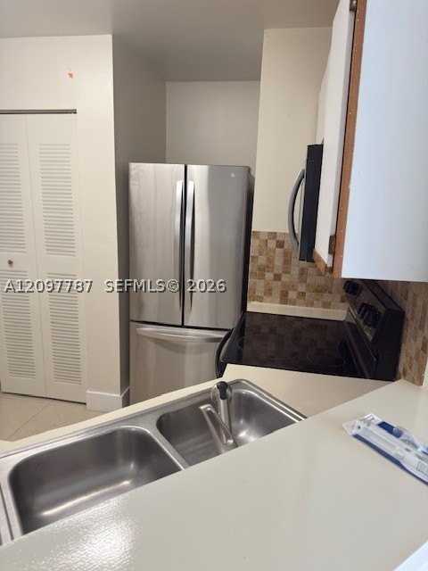 3425 Nw 44th St #103 - Photo 5 of 10