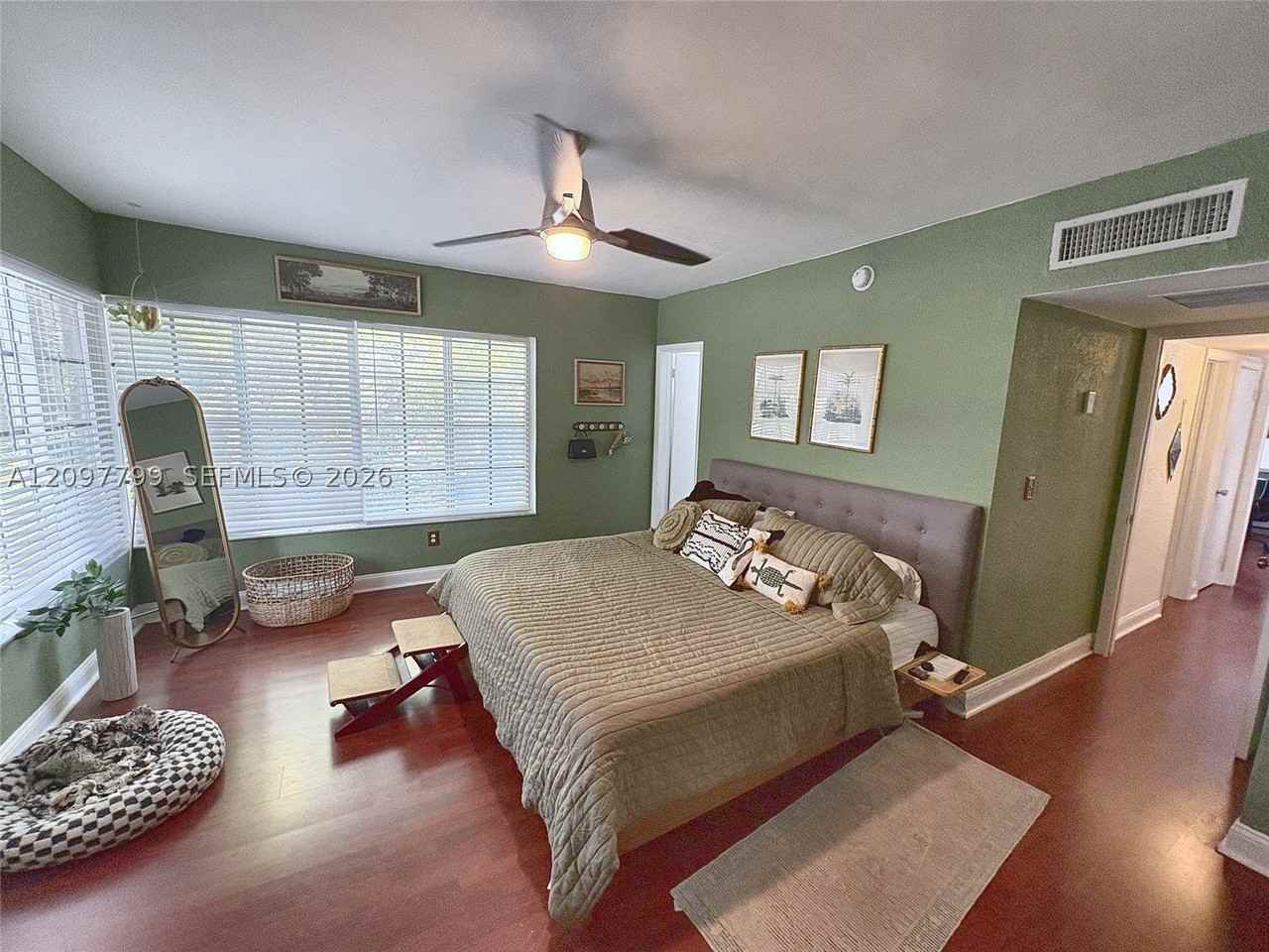 9280 Bay Harbor Ter #25 - Photo 6 of 19