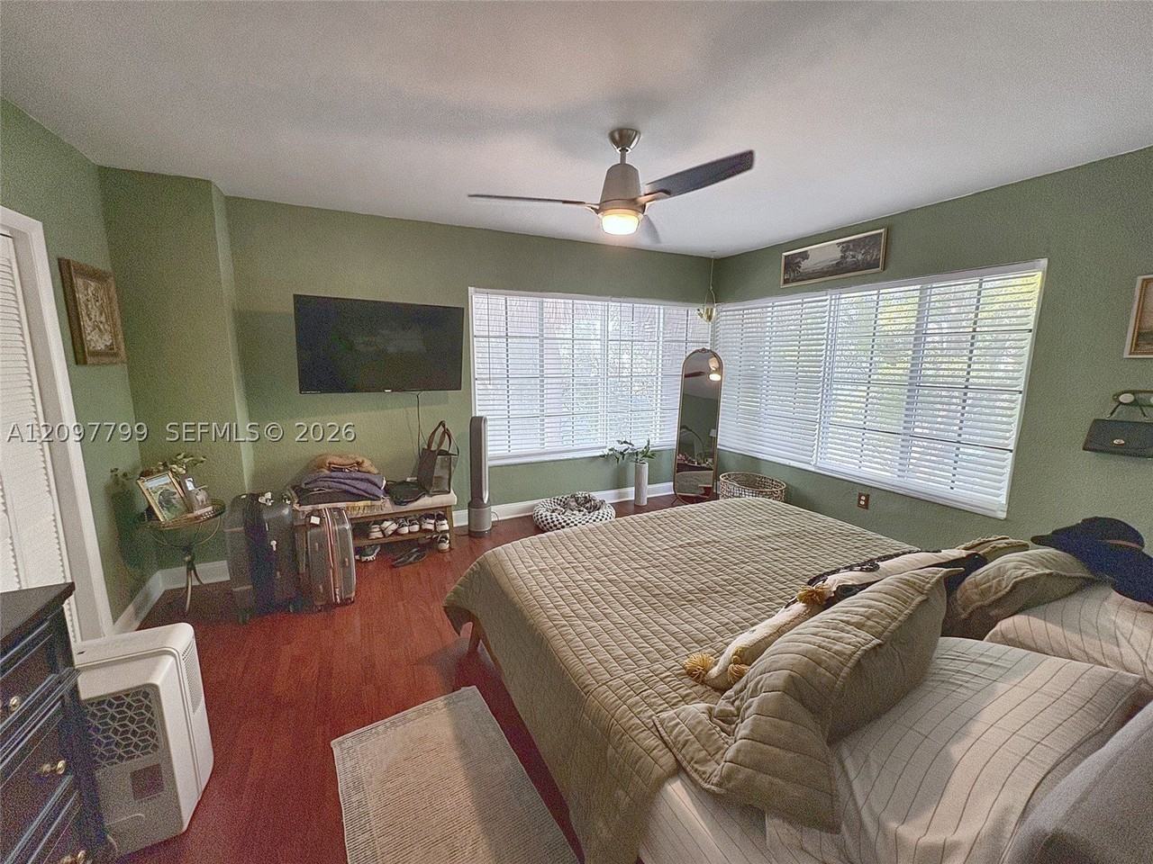 9280 Bay Harbor Ter #25 - Photo 7 of 19