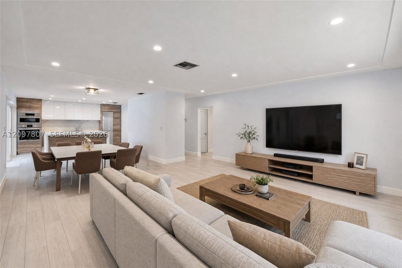 8265 Sw 149th Dr - Photo 4 of 19