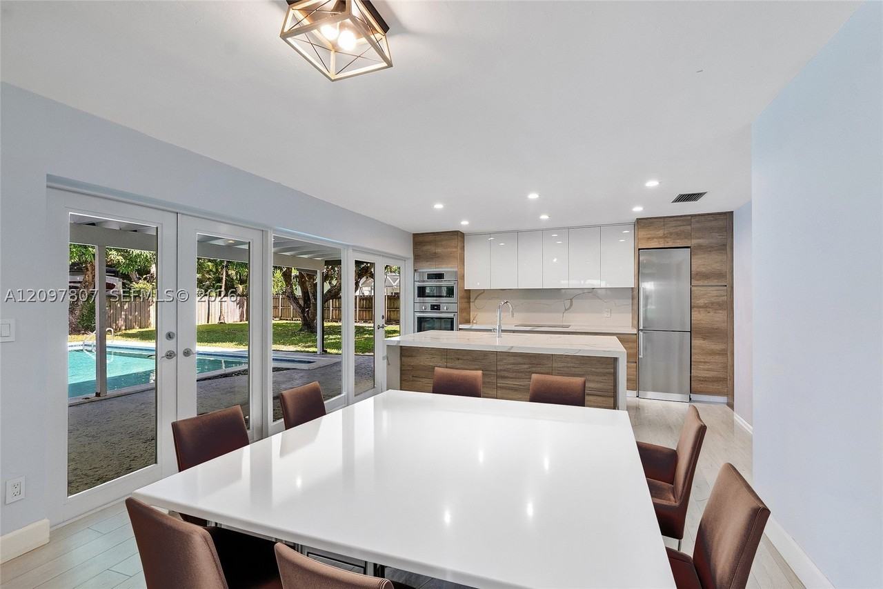 8265 Sw 149th Dr - Photo 5 of 19