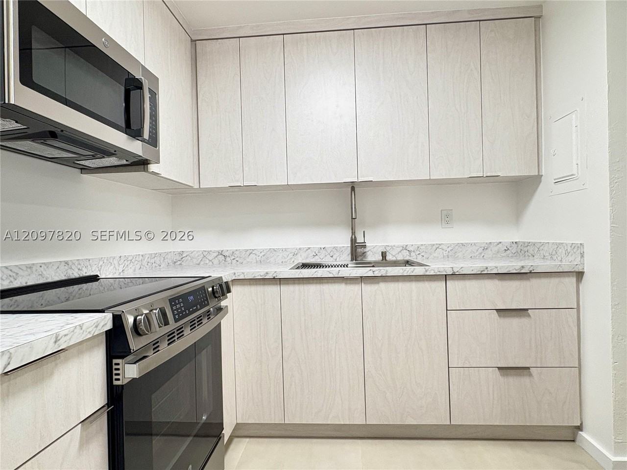 7711 Miller Dr #208A - Photo 4 of 31