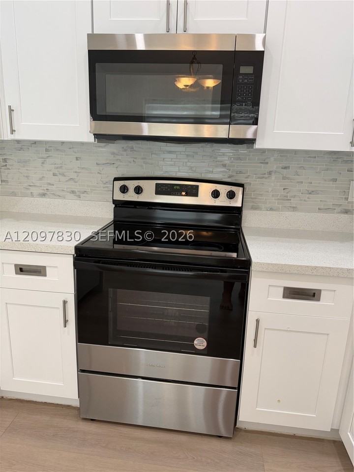 8630 Sw 15th St #8630 - Photo 4 of 50
