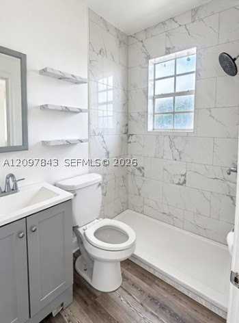 1812 Nw 22nd Ave #2 - Photo 3 of 6