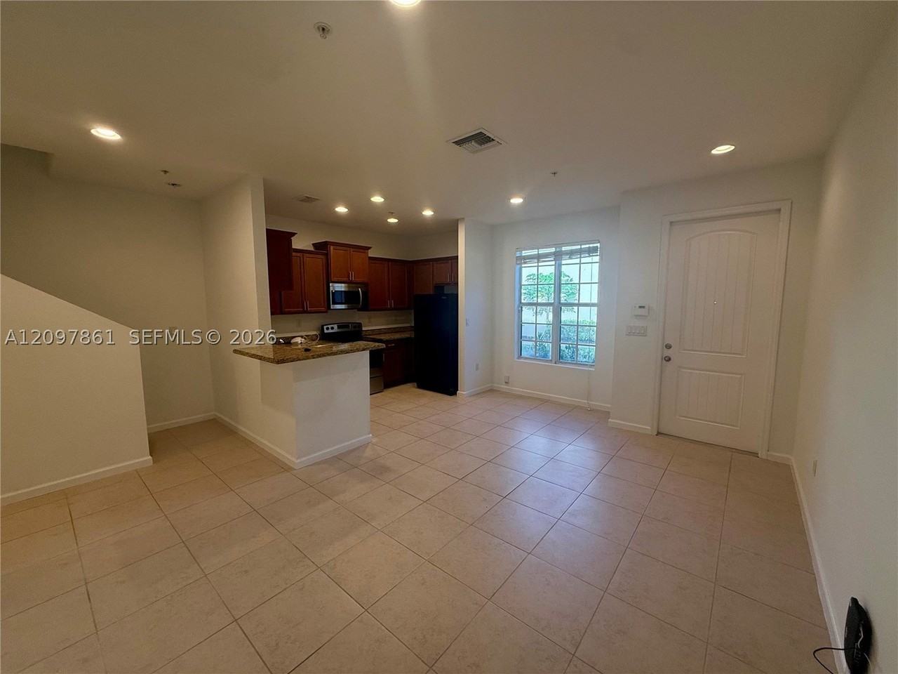 626 Sw 3rd Ave - Photo 7 of 29