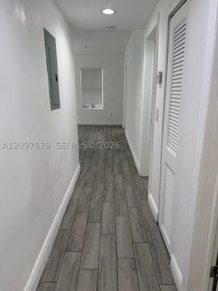 1152 Nw 29th Ter #1152 - Photo 7 of 18