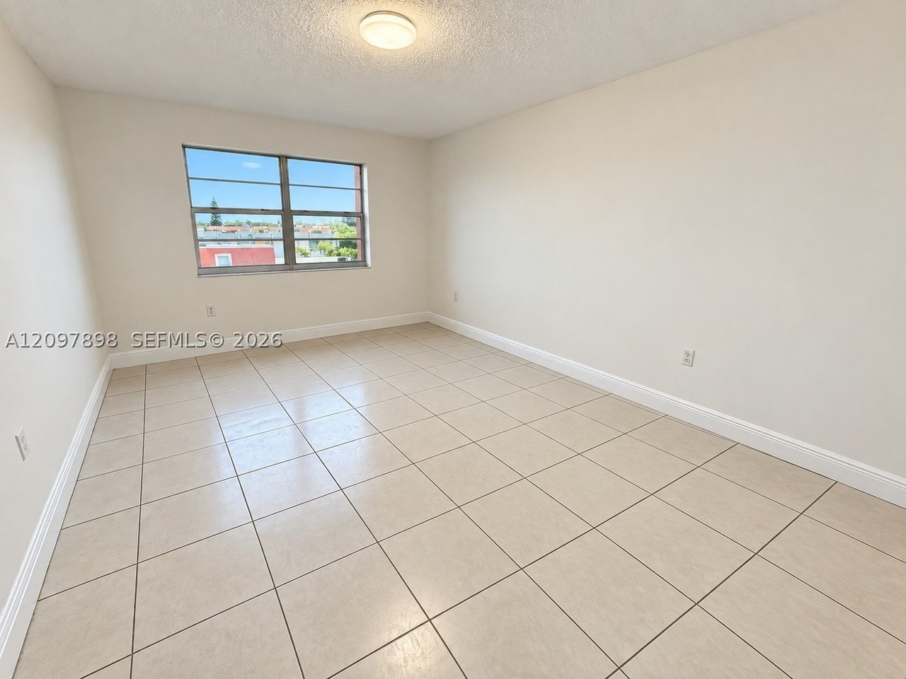 525 Nw 72nd Ave #507 - Photo 5 of 9