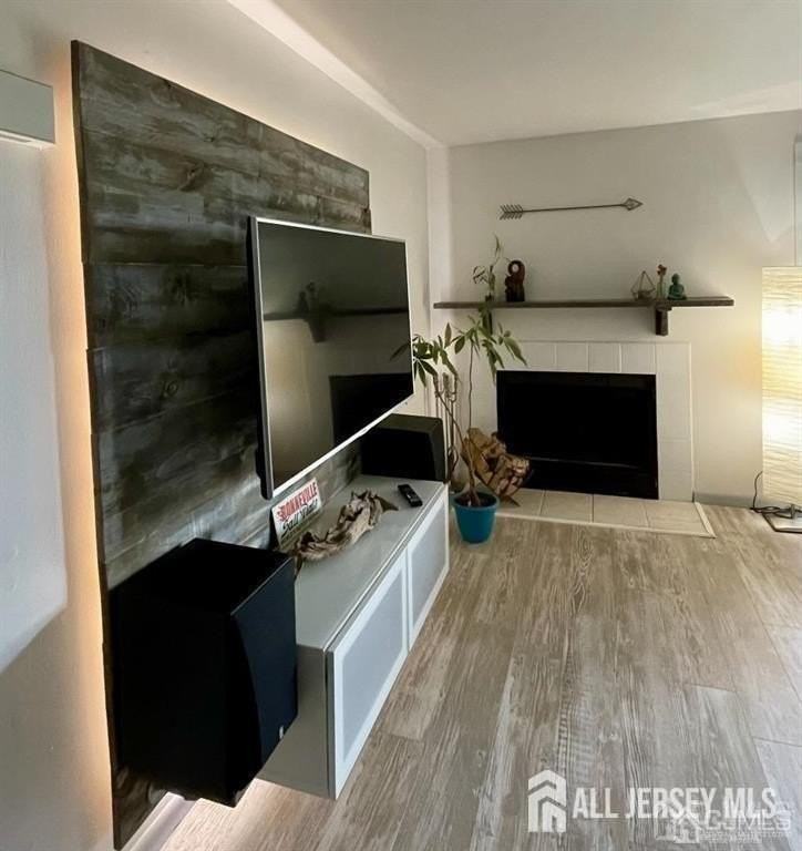 1323 Ravens Crest Dr - Photo 3 of 22
