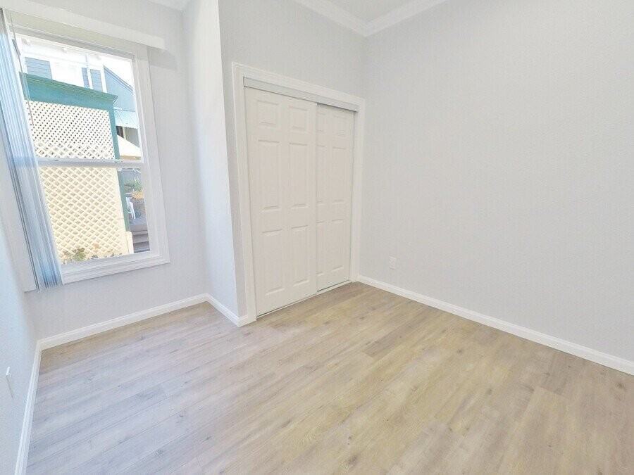 600 22nd St - Photo 5 of 6