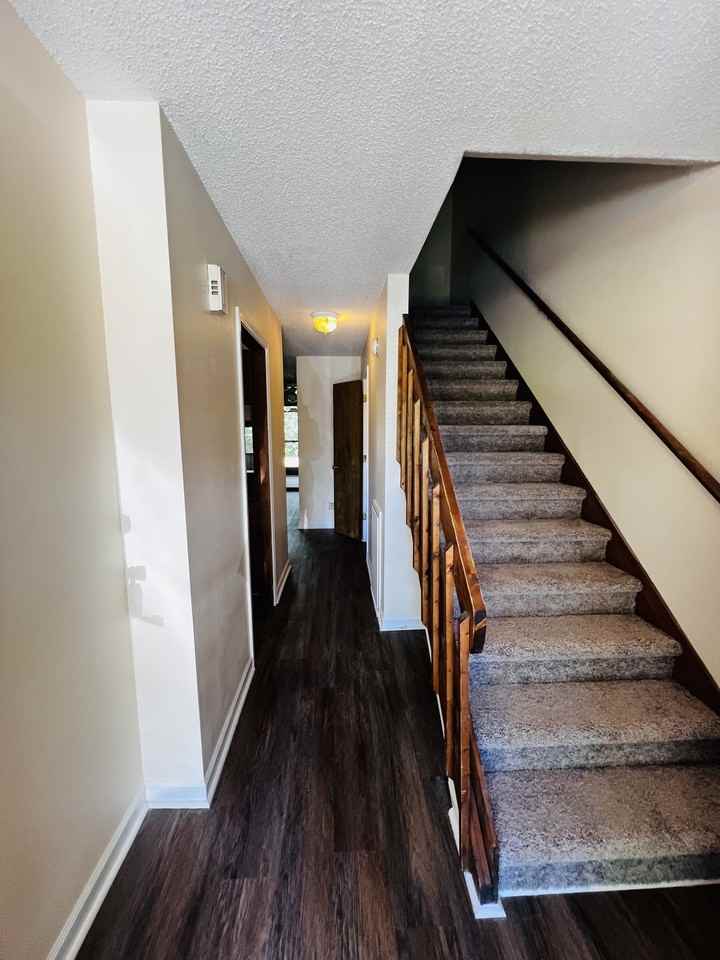 405 Fairview Rd #C - Photo 2 of 10