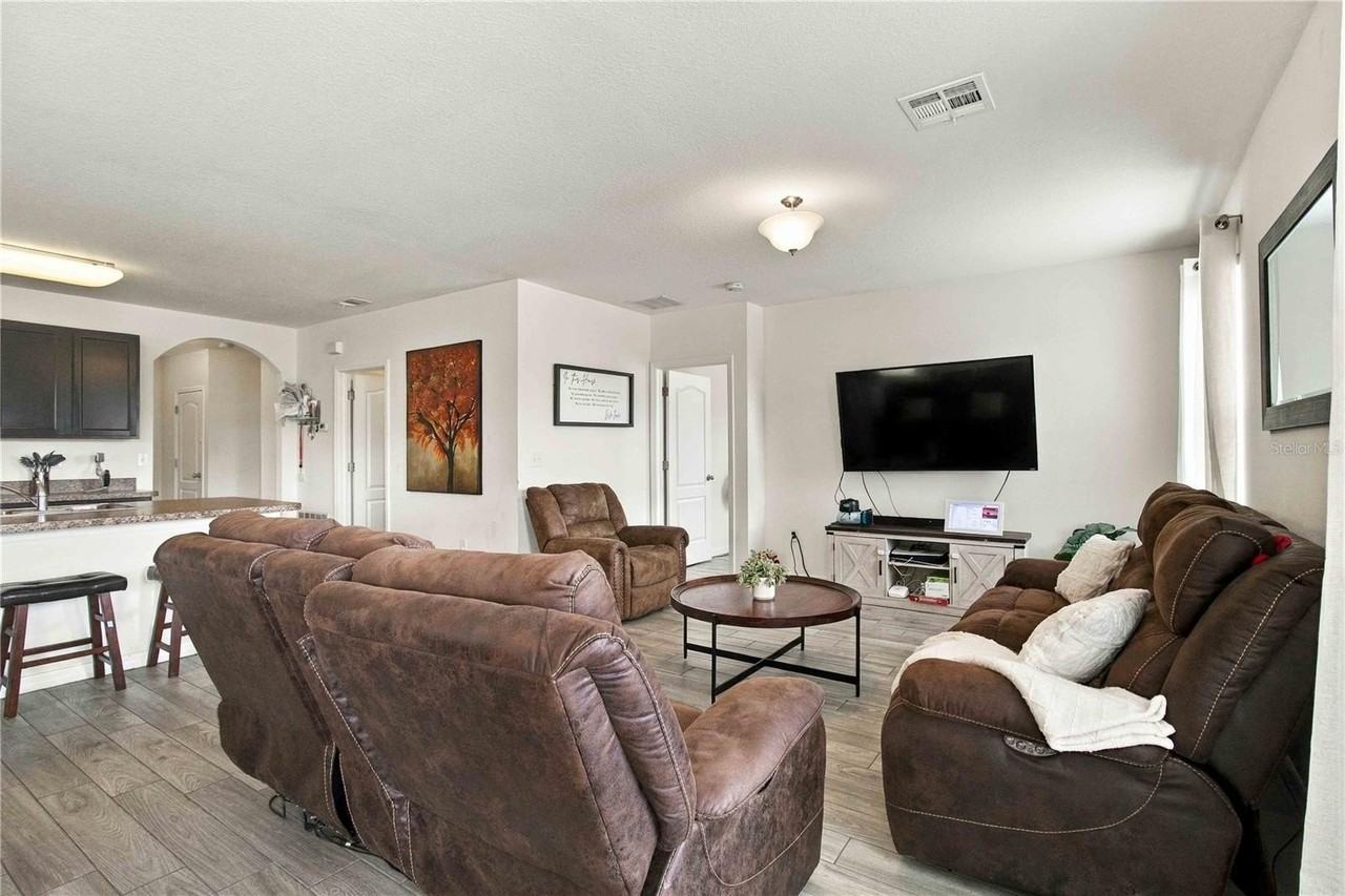 15630 Rose Grove Dr - Photo 7 of 50