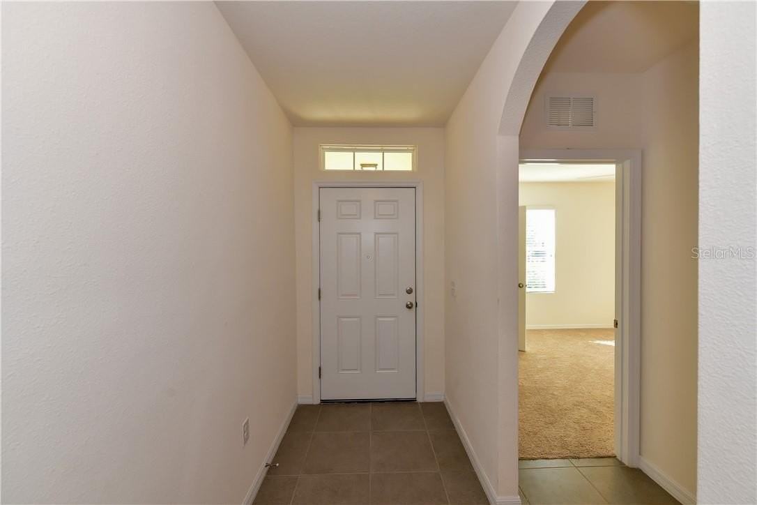 15717 High Bell Pl - Photo 4 of 42