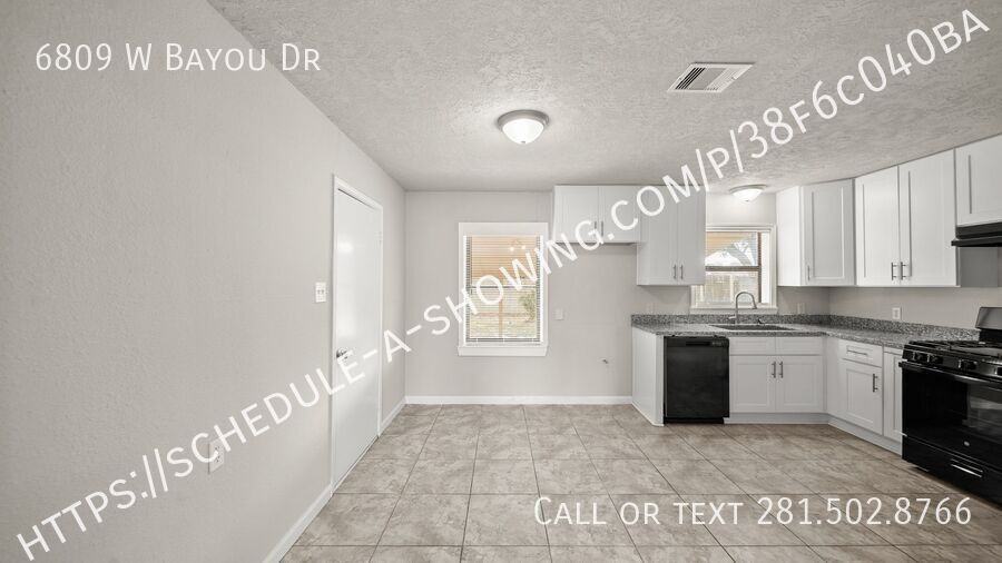 6809 W Bayou Dr - Photo 5 of 16
