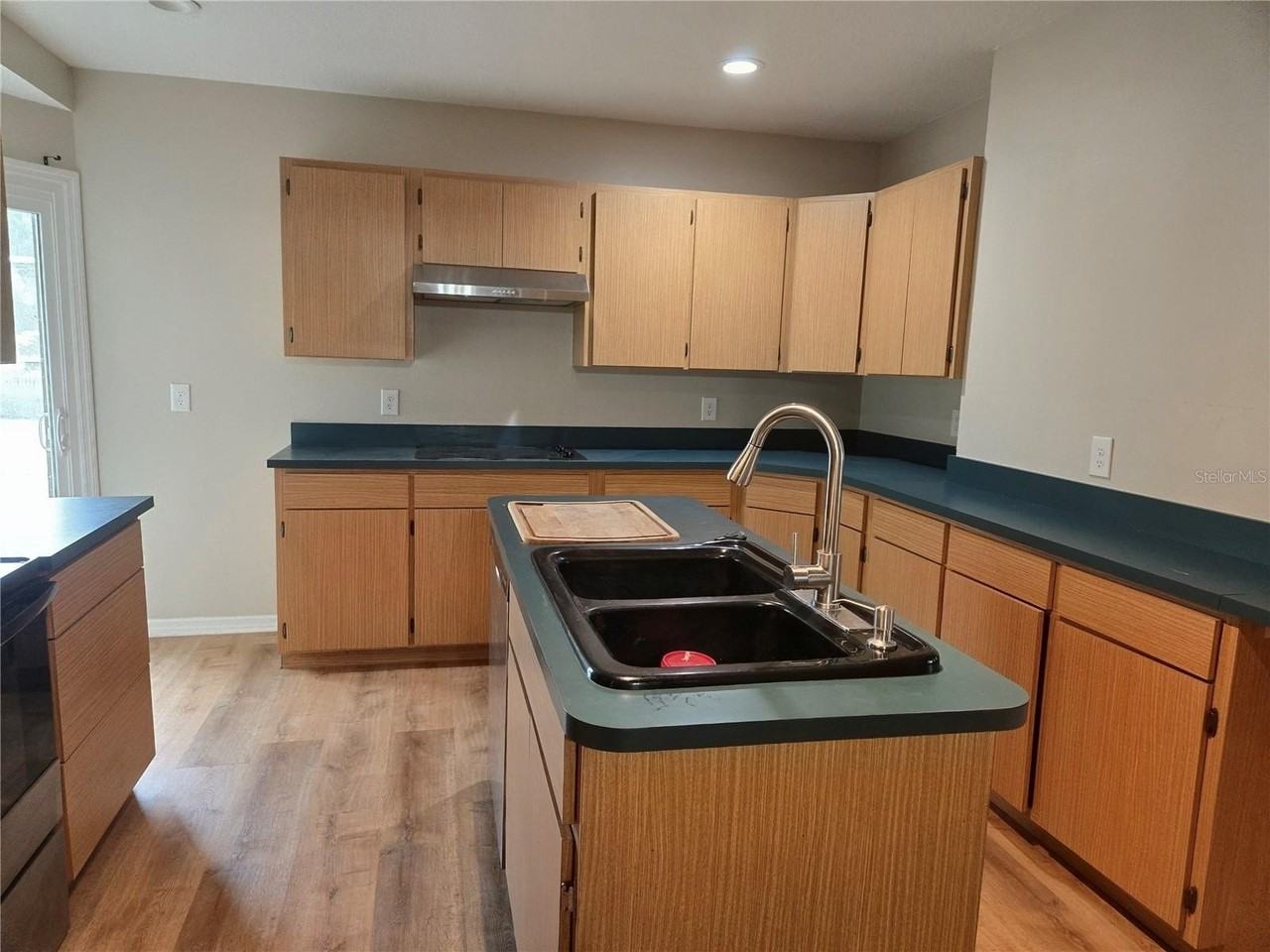 455 Marcum Rd - Photo 3 of 16