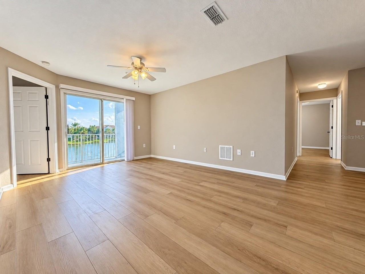5848 Lake Pointe Village Cir #411 - Photo 3 of 46