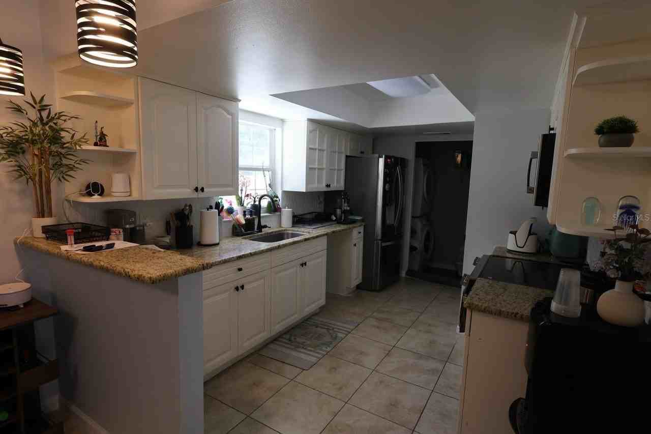 256 La Paz Dr - Photo 5 of 14