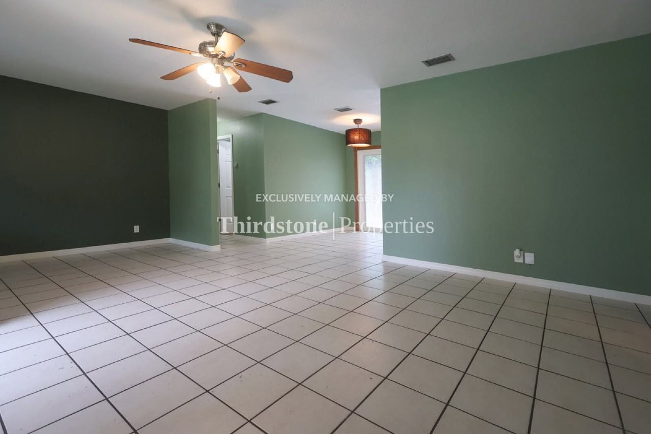 12206 Grasse St - Photo 2 of 19